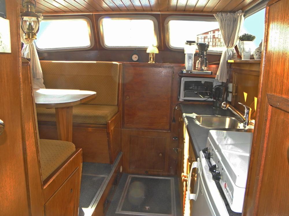 Fore ship, Accommodation